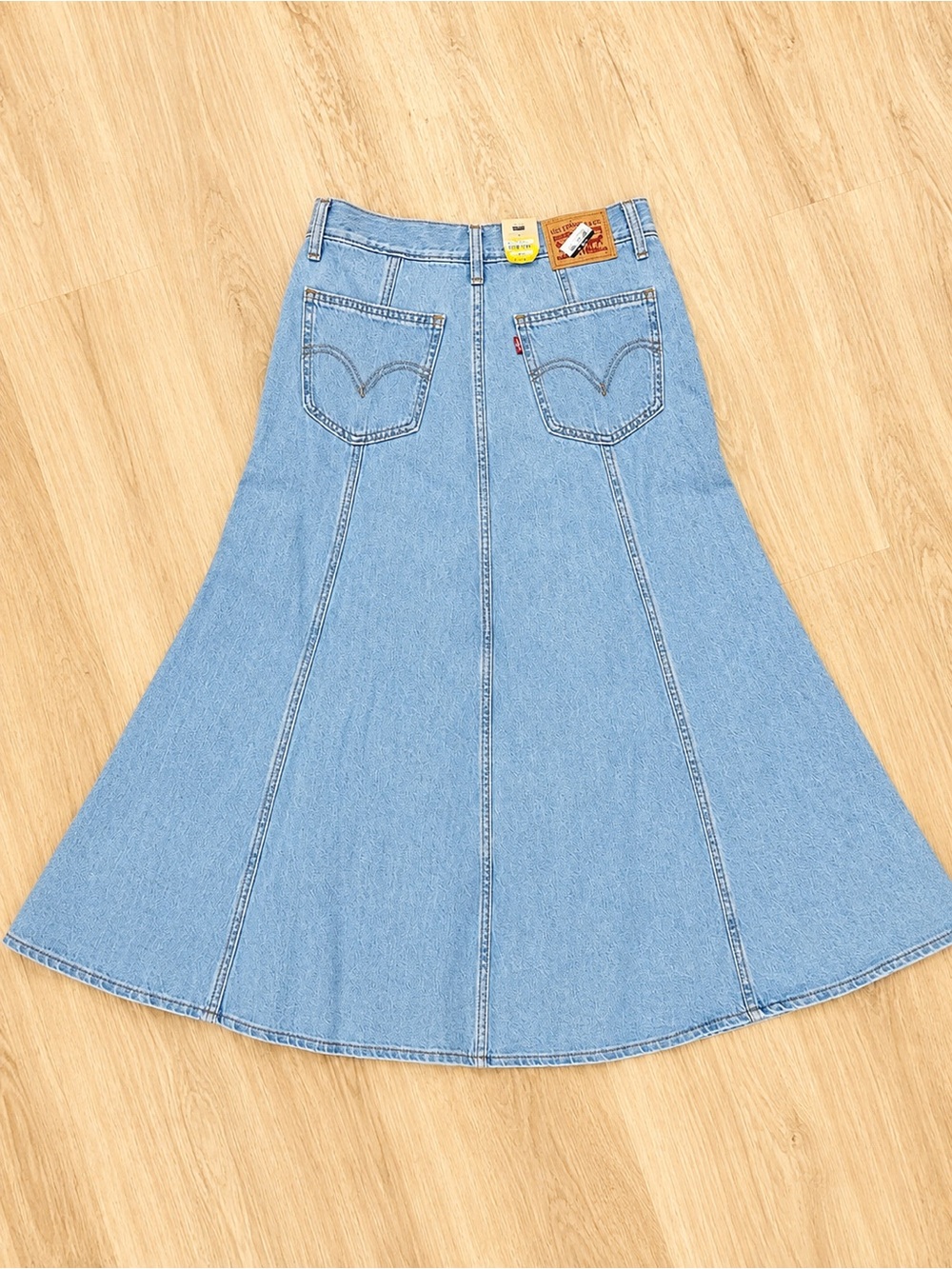 Levi's Fit and Flare Denim Skirt NWT - Picture 5 of 5